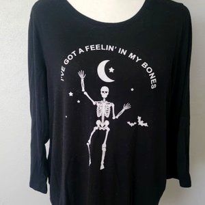 3/$30 Bundle: Halloween Shirt: I've Got A Feelin' Inside My Bones
